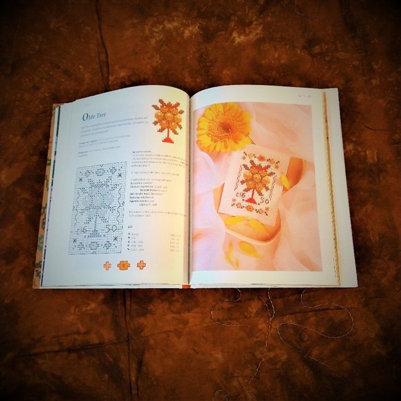 THE GLORIES OF CROSS STITCH BY LAUREN TURNER 2000 - Picture 15 of 16